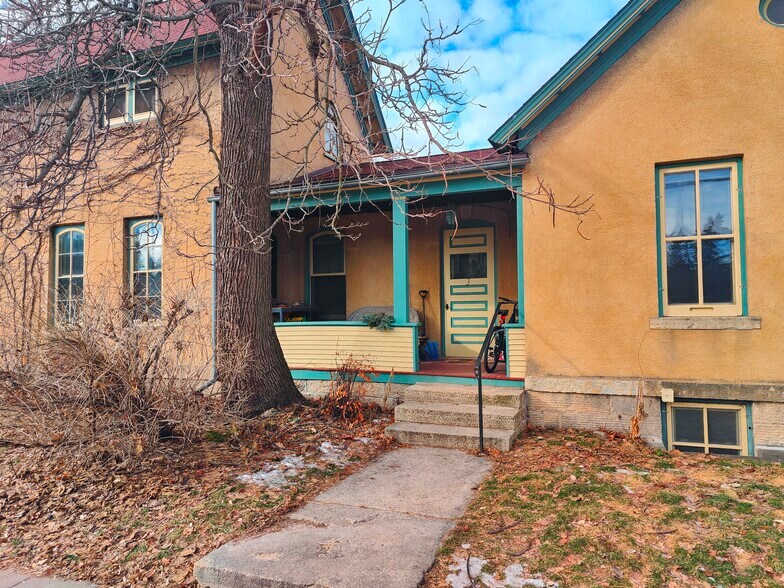 Building Photo - 228 E 8th St