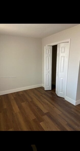 Building Photo - 5311 NE 10th Ave