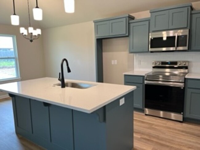 Building Photo - Beautiful New Home!