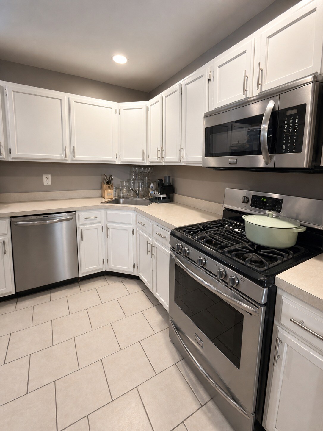 Building Photo - 22 Seton Hall Dr