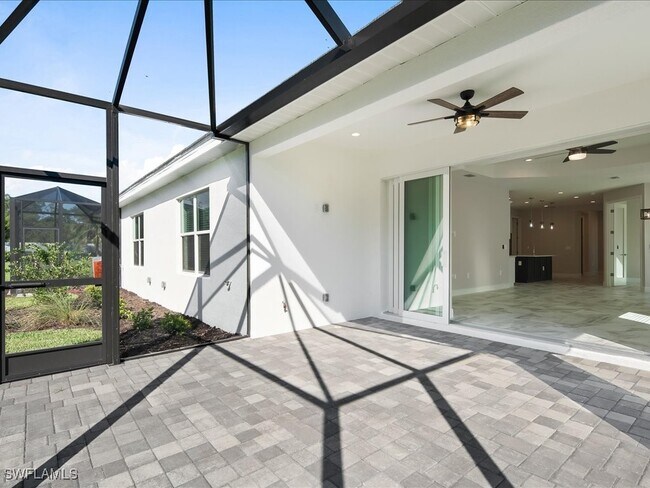 Building Photo - 2385 Ariane Dr