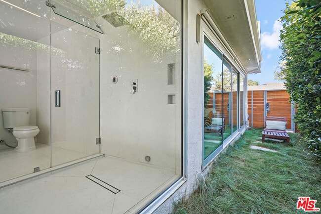 Building Photo - 11316 Chalon Rd