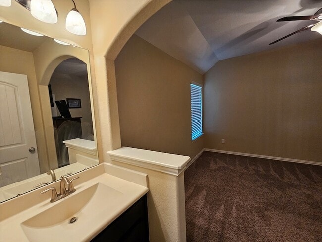 Building Photo - 402 Stockport Dr