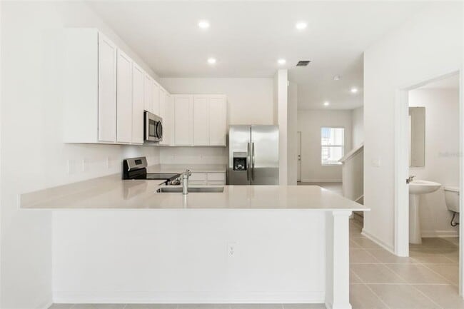 Building Photo - 2701 Skyline Lp