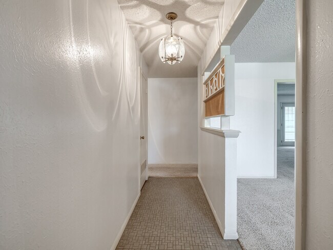 Building Photo - 6721 St Mary's Cir