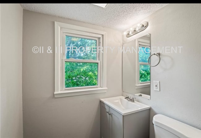 Building Photo - 8022 W 61st St