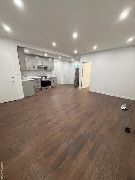 Building Photo - 609 Ovington Ave