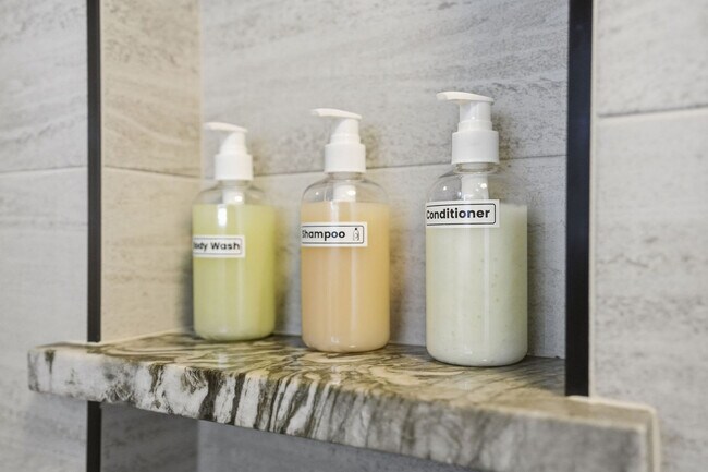 Building Photo - 13609 Heritage Way