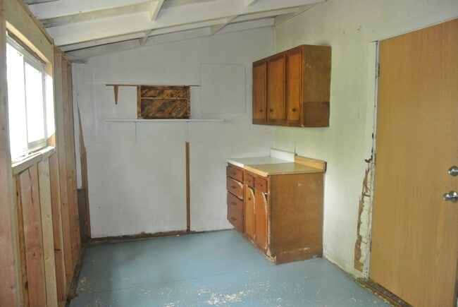 Building Photo - 510 Hiawatha St