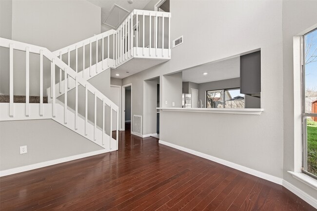 Building Photo - 10707 Staghill Dr