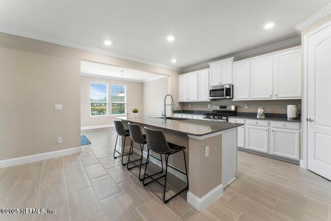 Building Photo - 360 Tintamarre Dr
