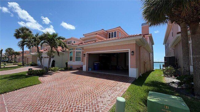 Building Photo - 218 Sand Key Estates Dr