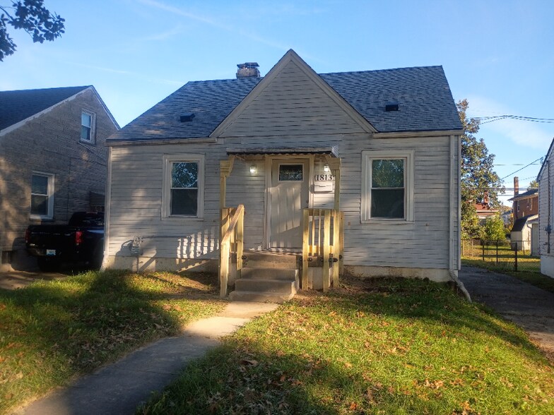 Primary Photo - 3502 River Park Dr