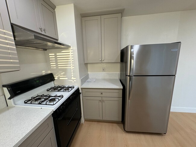 Building Photo - New Remodeled, Walking distance to Union C...