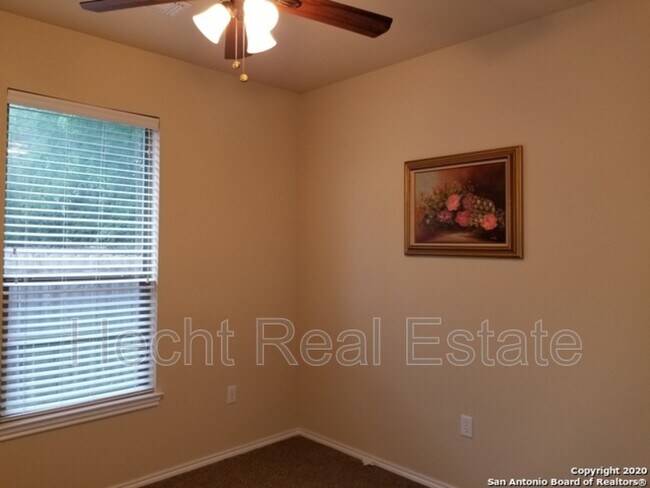 Building Photo - 1027 Brown Rock Dr