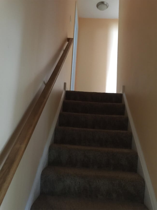 Building Photo - 1834 Rolfe Way