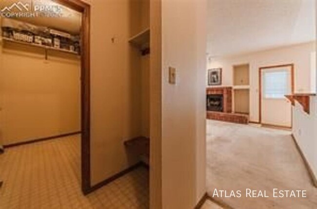 Building Photo - 8407 Wilmington Dr