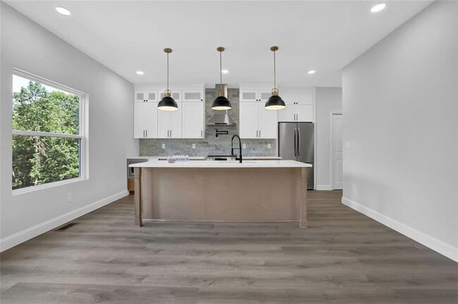 Building Photo - 5719 Calm Valley Point
