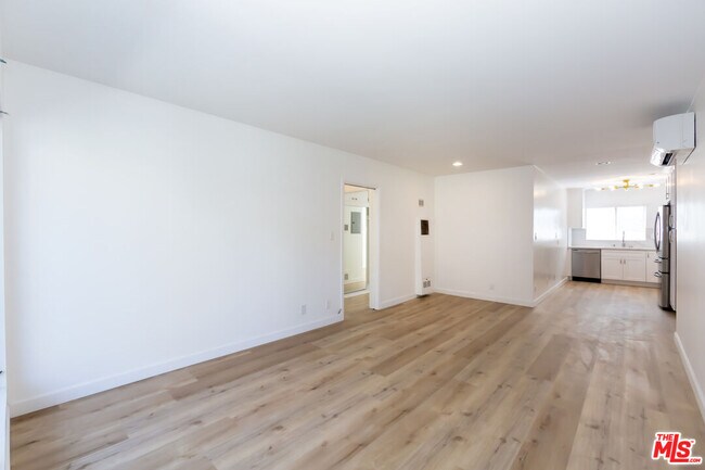 Building Photo - 1268 N Sweetzer Ave