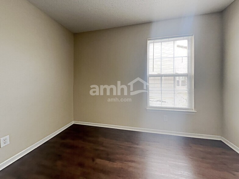 Building Photo - 1268 Weston Dr