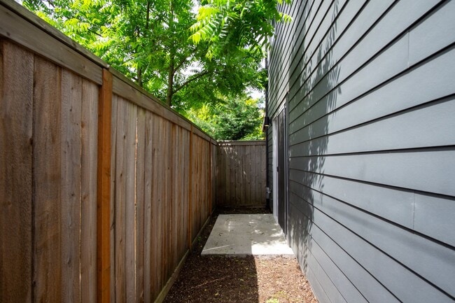 Building Photo - Stylish + Modern Corner 2-Bedroom Townhouse!