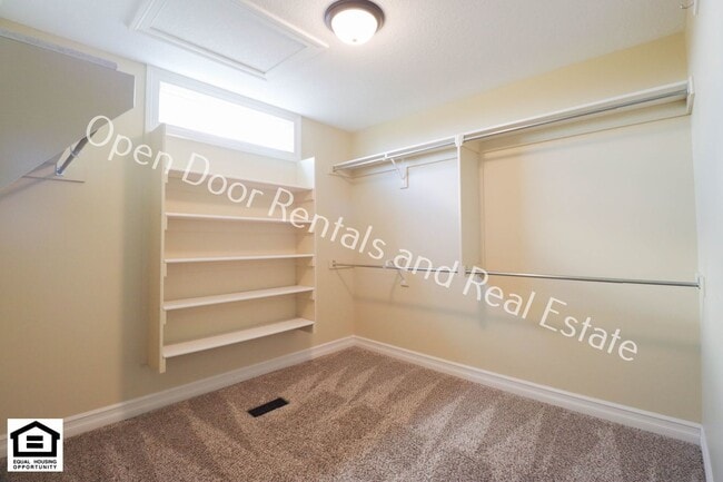 Building Photo - Coming soon! 50% off first months rent** W...