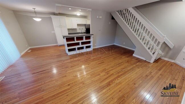 Building Photo - 240 Chippewa Court Unit B