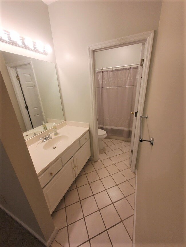 Building Photo - FULLY FURNISHED, MONTHLY LEASE 2BR condo j...