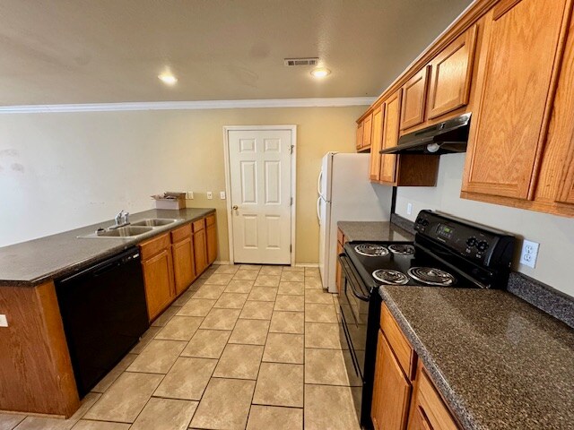 Building Photo - 1602 Willowbrook Dr