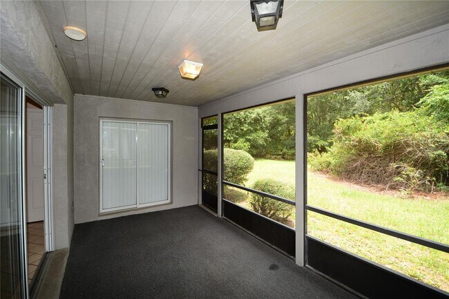 Building Photo - 30 Farmsworth Dr