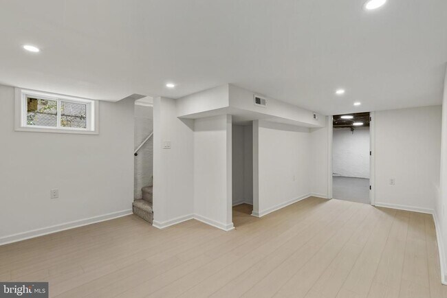 Building Photo - 507 Washburn Ave