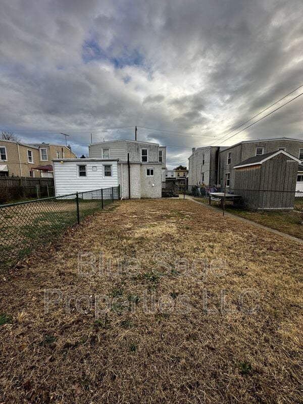 Building Photo - 3418 W 3rd St