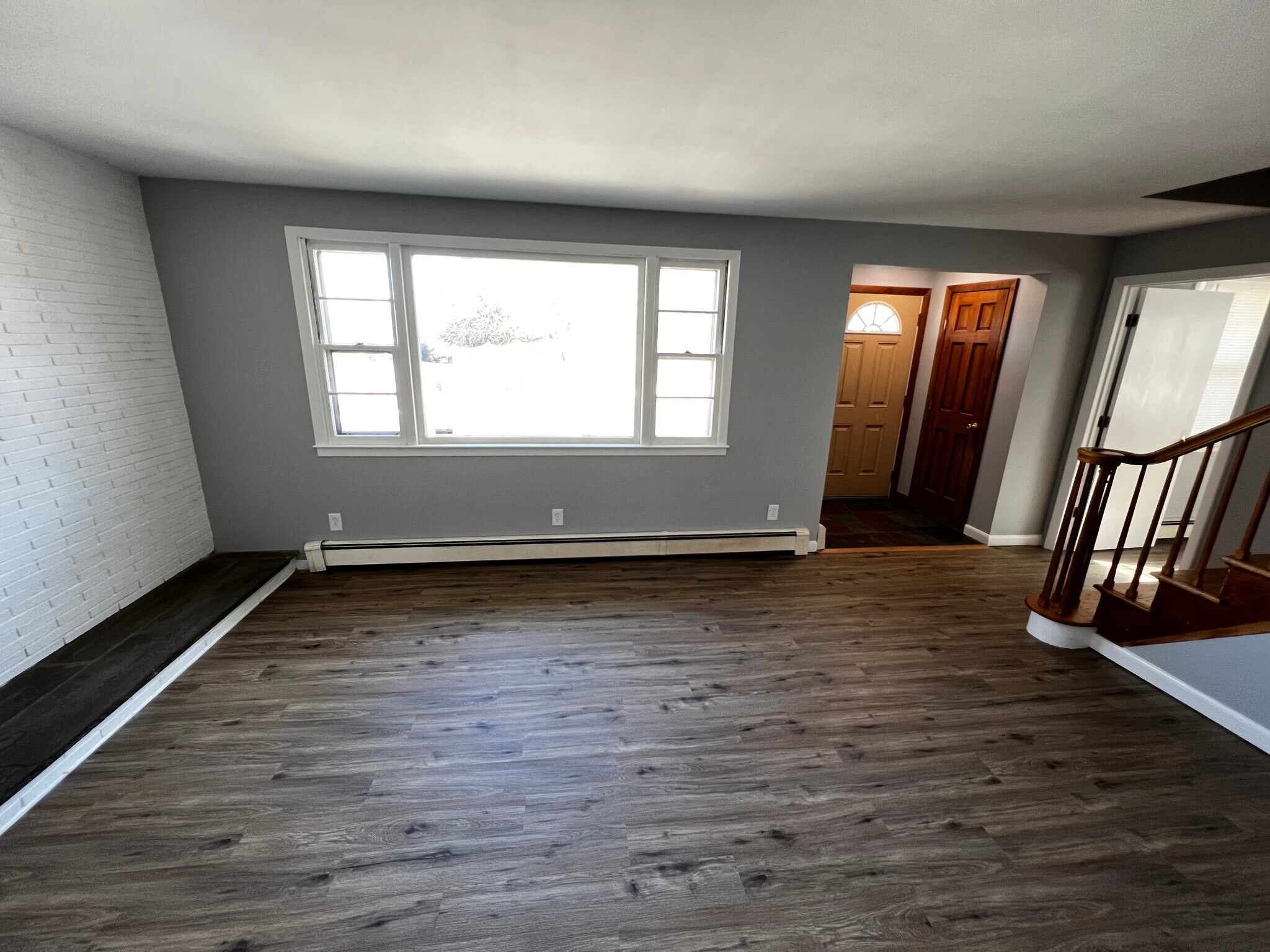 Living room - 115 Beauvue Ter