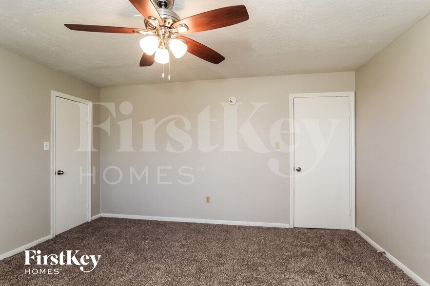 Building Photo - 230 Black Rock Rd