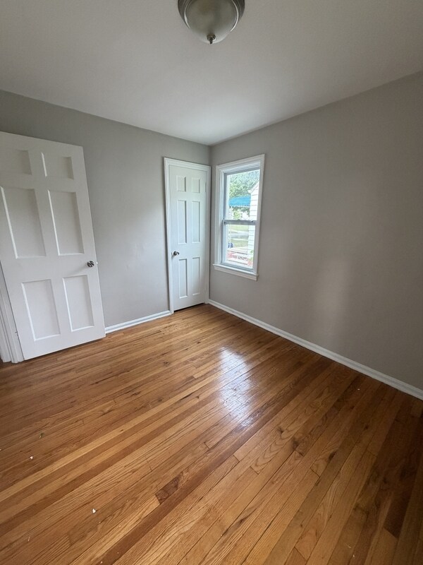 Building Photo - 16910 Lotus Dr