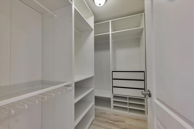Building Photo - Wow! What a Great Home! SHORT TERM LEASE T...