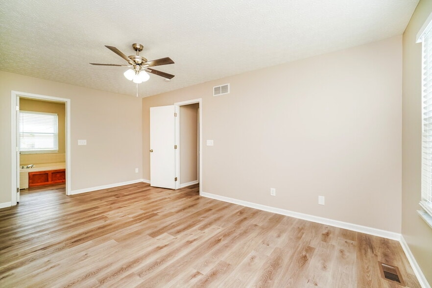 Building Photo - 8435 Priestley Dr