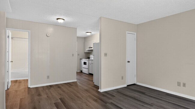 Building Photo - 5610 Spring Garden Ln