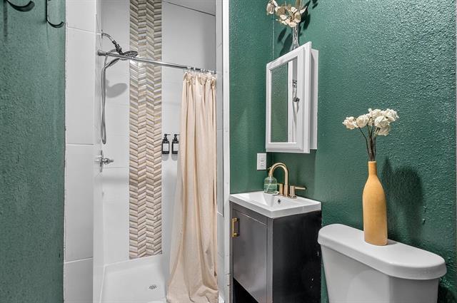 Building Photo - 1918 Melbourne Ave