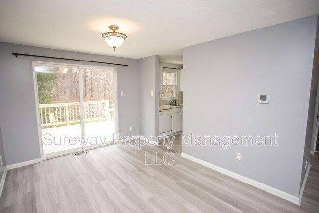 Building Photo - 57 Lady Diana Cir