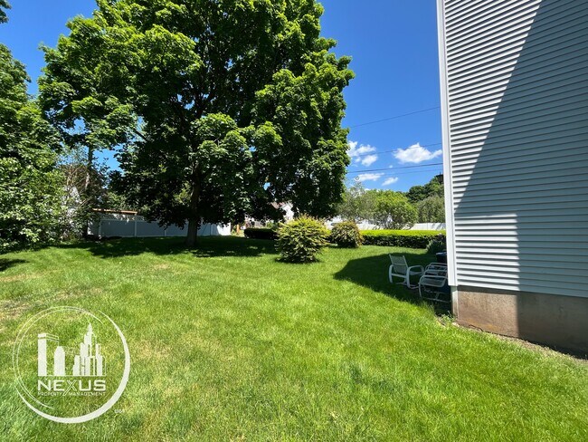 Building Photo - 30 Duncan St