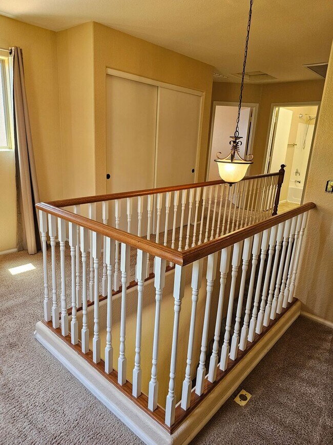 Building Photo - 42804 W Sunland Dr