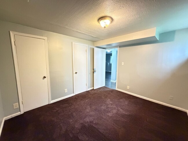 Building Photo - 3706 Noblitt Dr