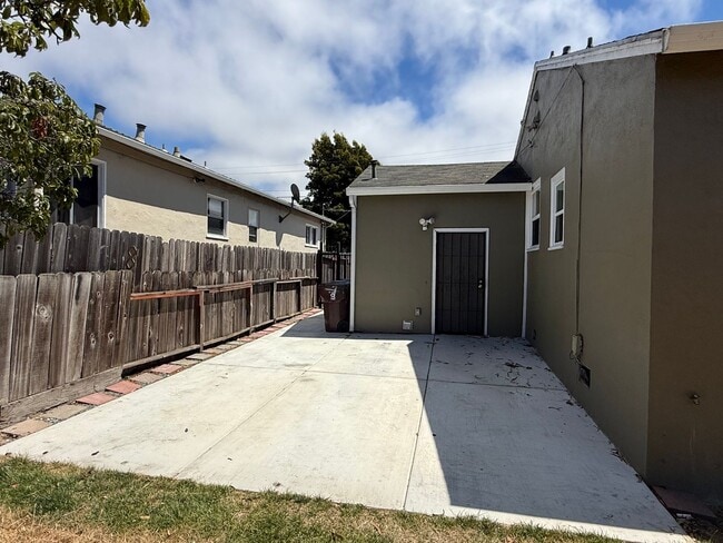 Building Photo - Richmond 2-Bedroom Single Family Home w/ 1...
