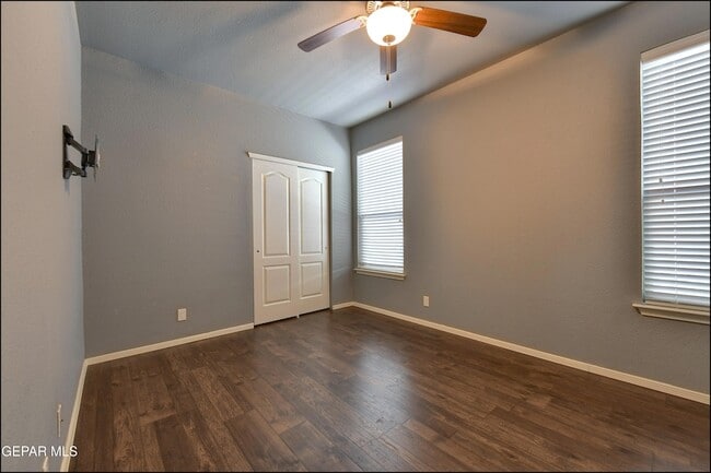 Building Photo - 6560 McFarland Ave