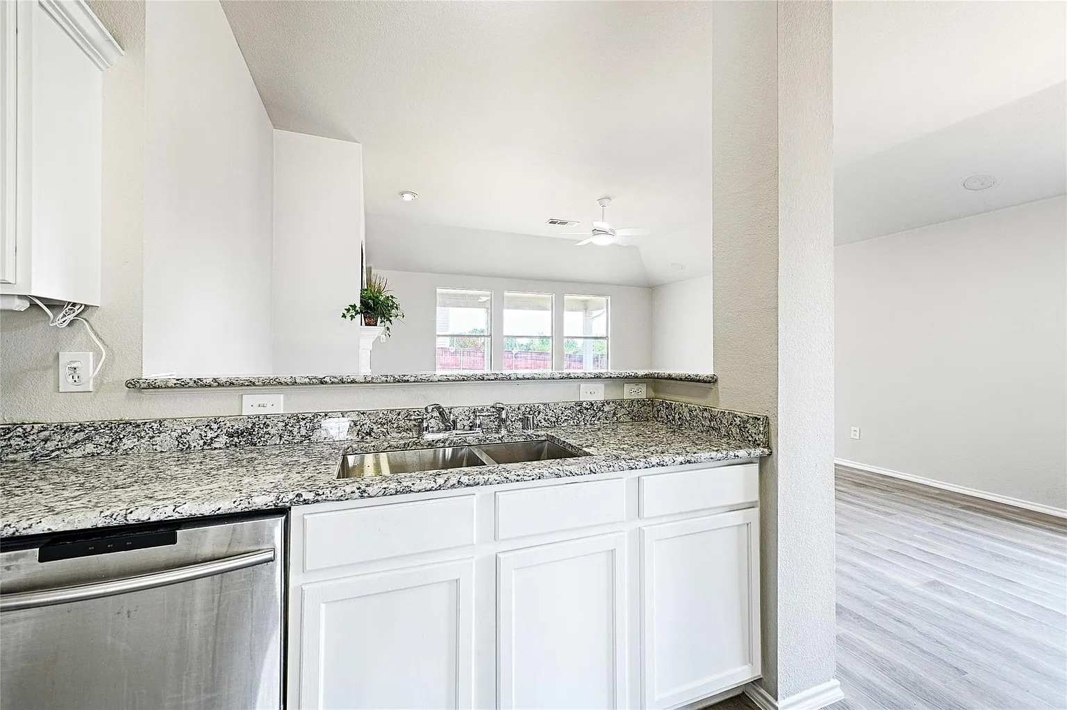 Building Photo - 3721 Mountain Ranch Rd