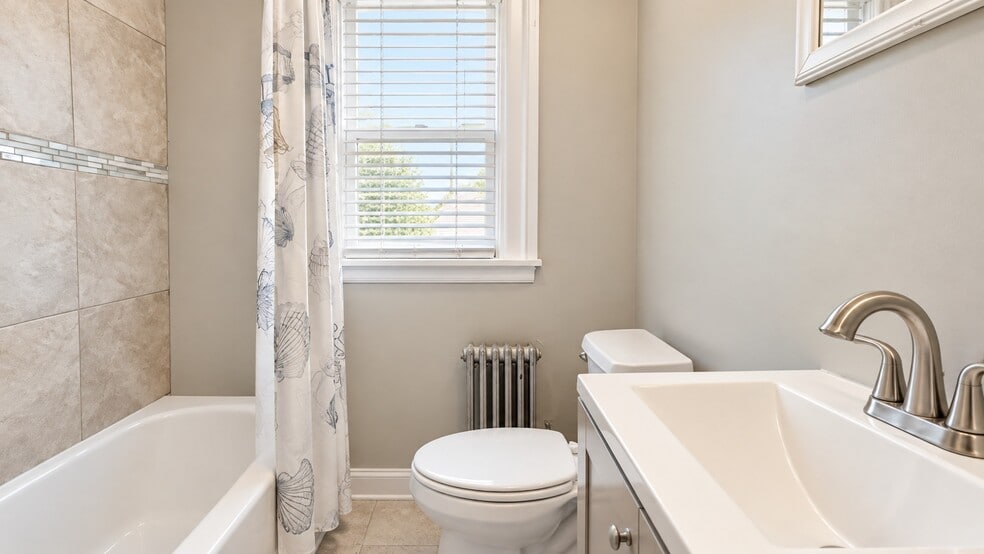 BATHROOM - 1 Glennon Pl