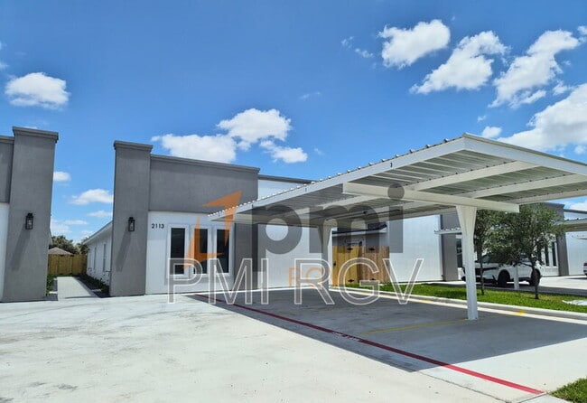 Building Photo - 2113 Elsham Ave