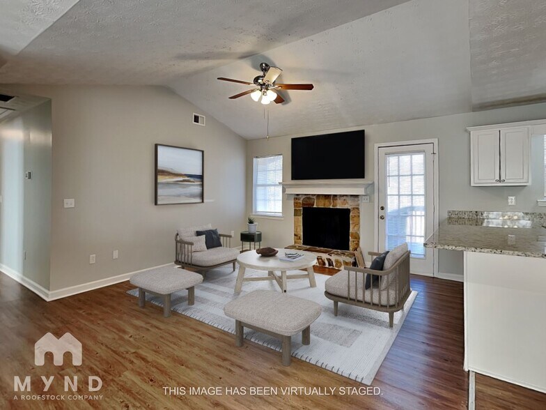 Building Photo - 375 Mountainview Dr
