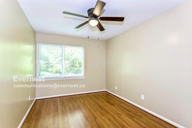 Building Photo - 804 Vestavia Villa Ct